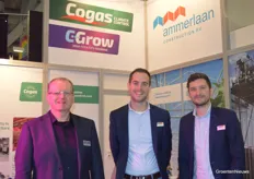 John Vermeulen (Cogas Climate Control) met Ronald Thijssen en Rick Keijsers van Ammerlaan Construction. Met C-Grow was er ook aandacht voor indoor farming.